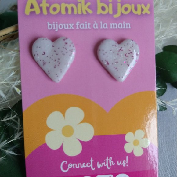 Handmade white polymer clay earrings. Boucles d'oreilles fait à la main - Picture 2 of 7